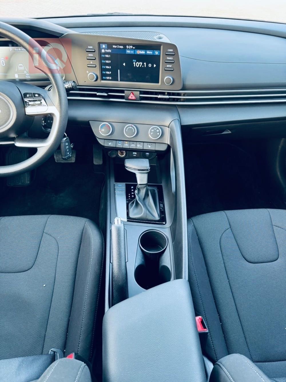 هیۆندای ئەلەنترا